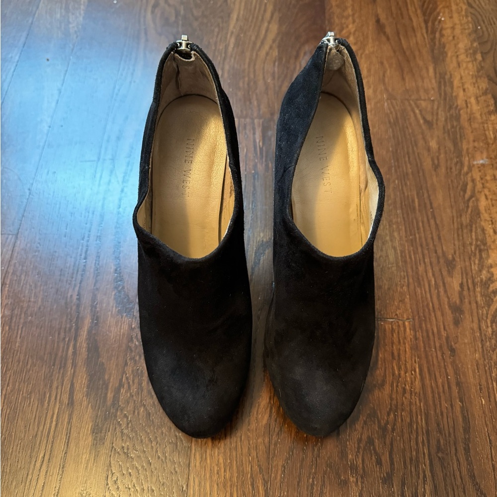 Nine West Black Suede Booties Size 7